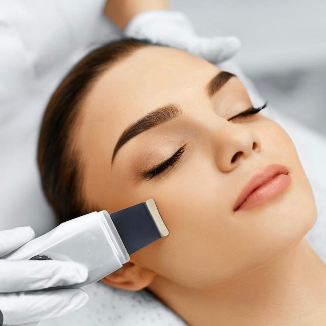 Čištění ultrazvukovou špachtlí