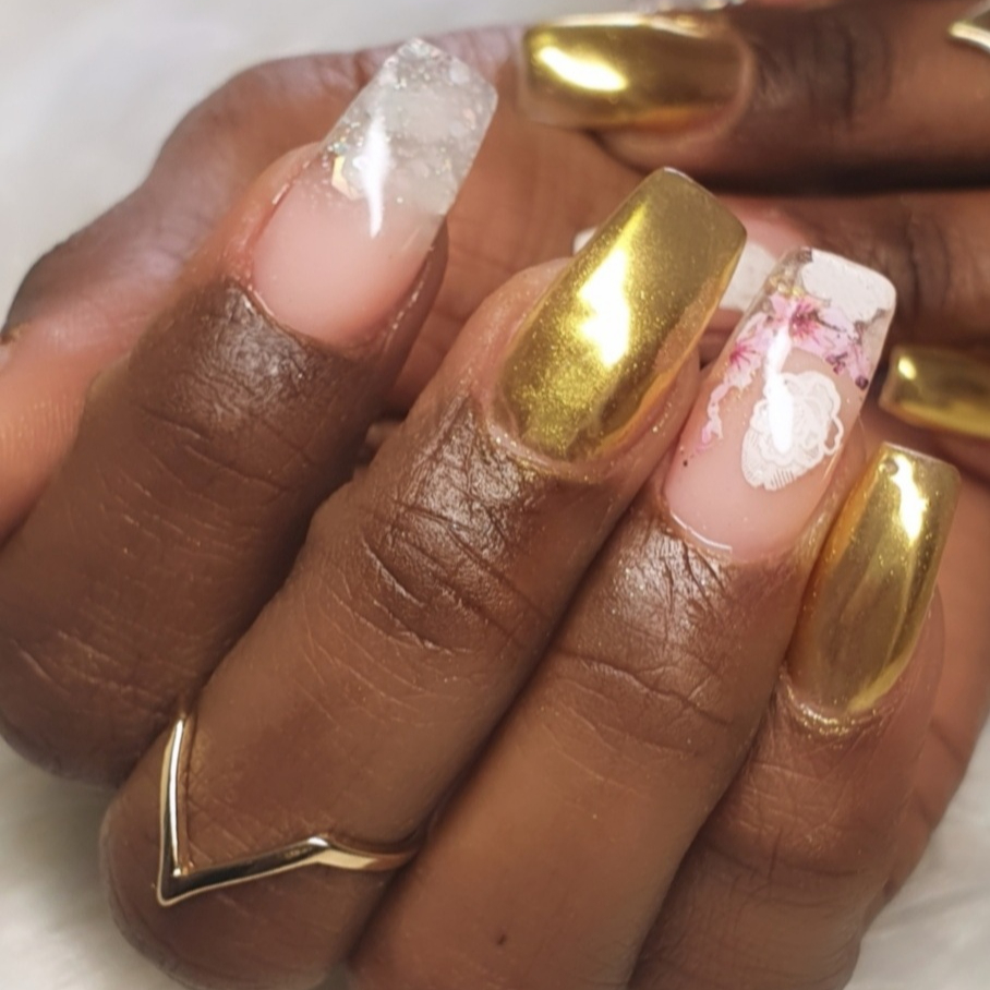 Faux ongle + vernis decos offert