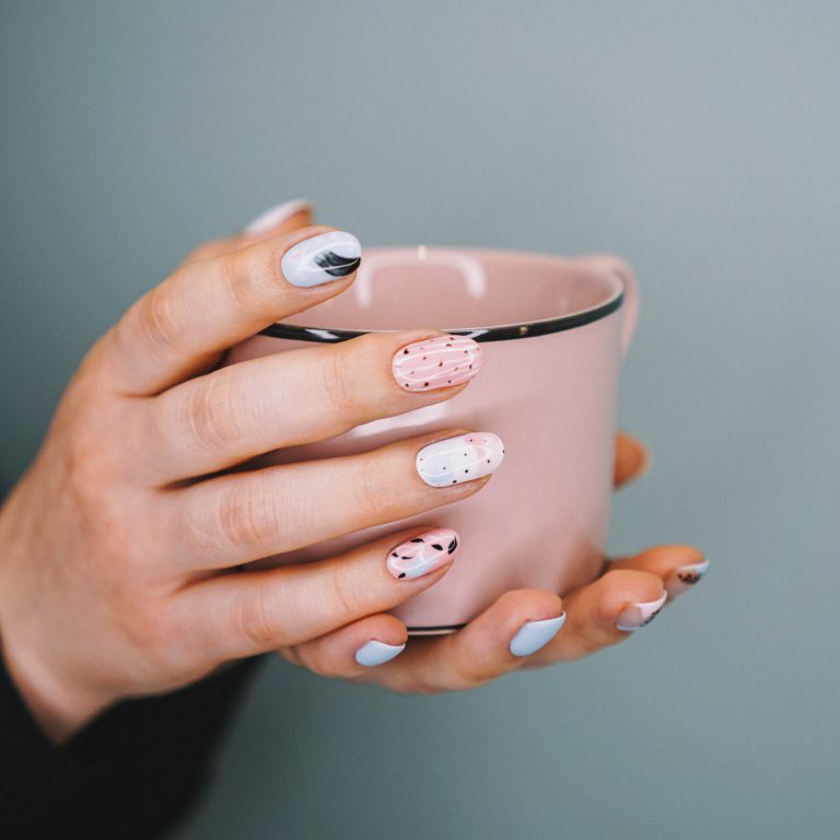 Manicura semipermanente