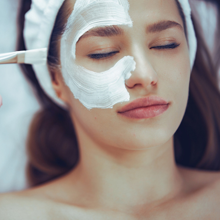 Hloubkové čištění a ošetření pleti