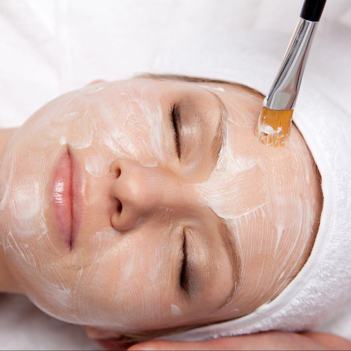 Hloubkové čištění pleti (60 minut)