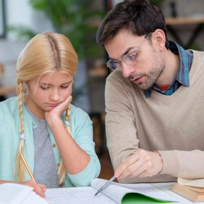 Aide aux devoirs / Soutiens scolaires