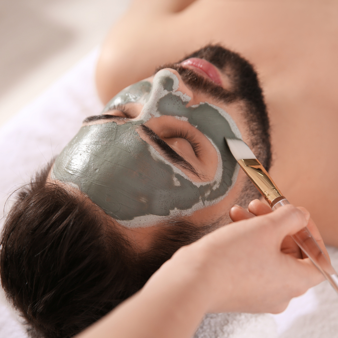 Hajvágás, szakáll igazítás, expressz fejmasszázs és arcpakolás