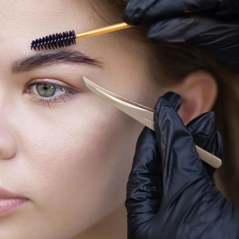 Barvení a úprava obočí + barvení řas