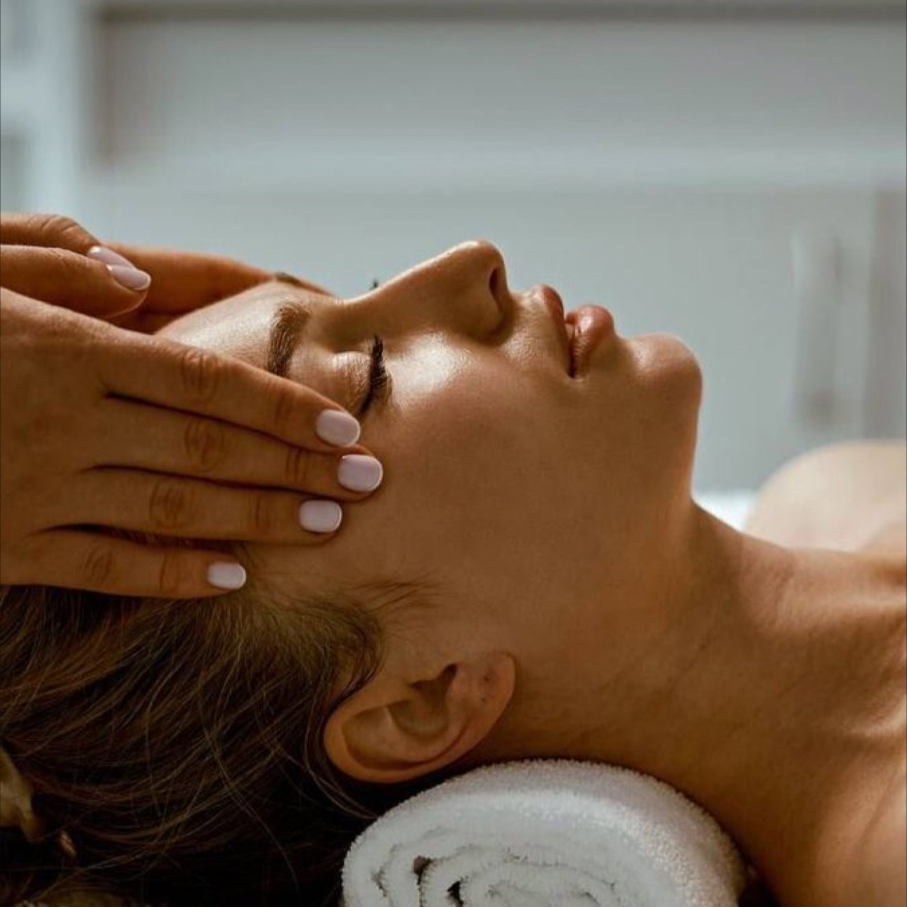 Massage visage relaxant