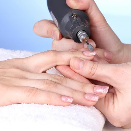 RETRAIT gel/résine/gainage avec manucure & soin