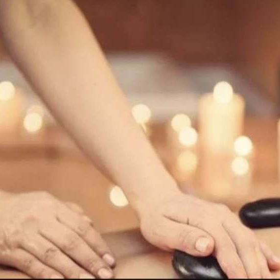 Massage pierres chaudes 60 minutes