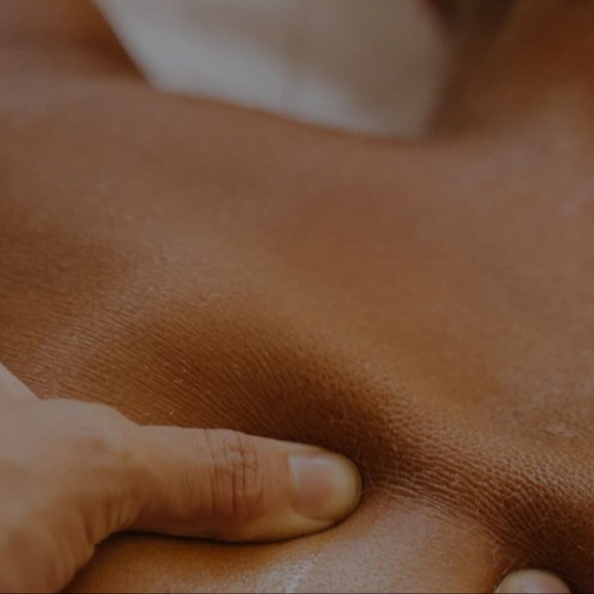 Masáž zad a šíje - 45 minut