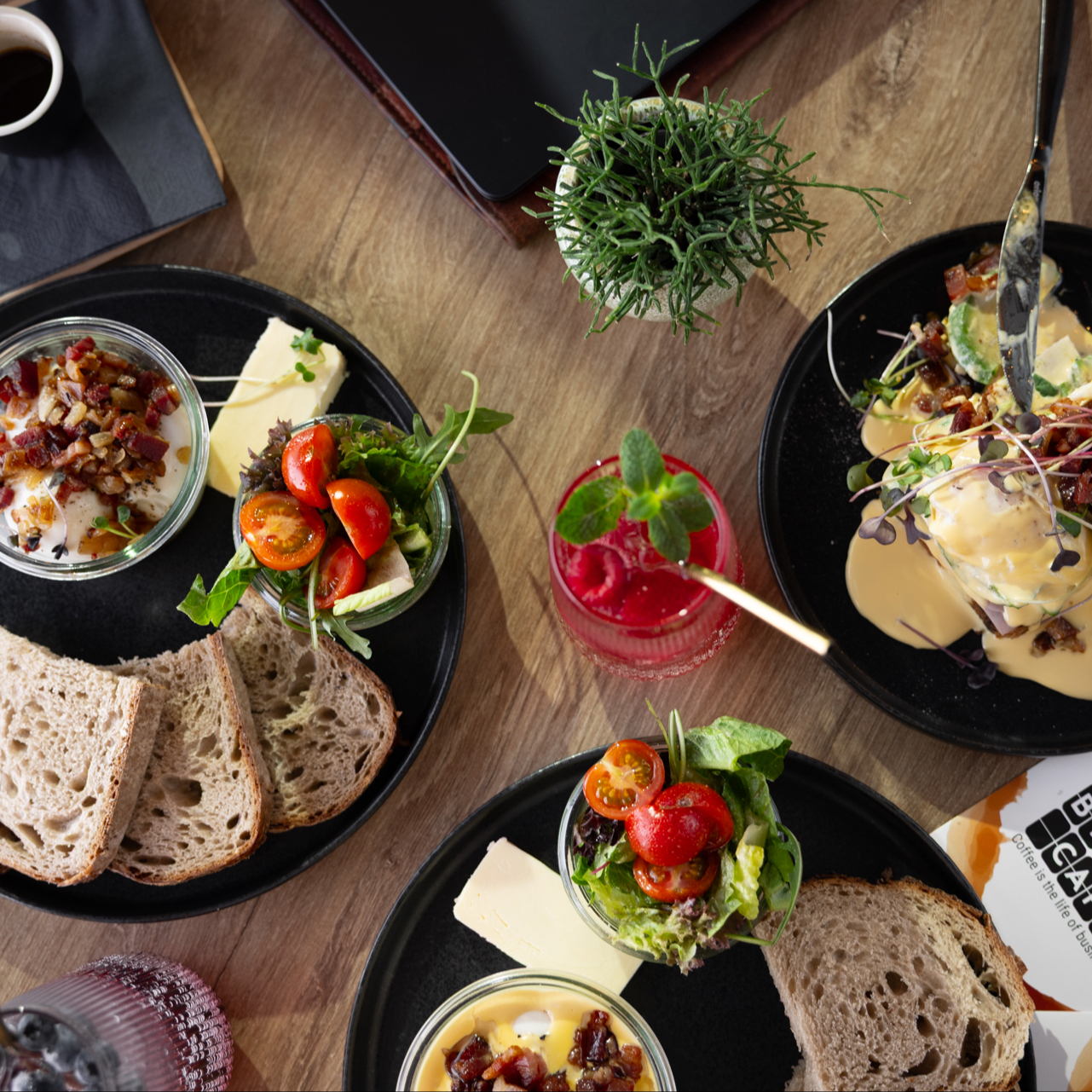 rezervace stolu pro 6 osob