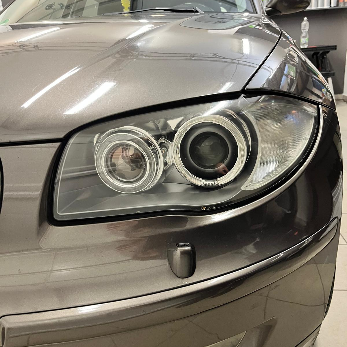 Strojová renovace světlometů