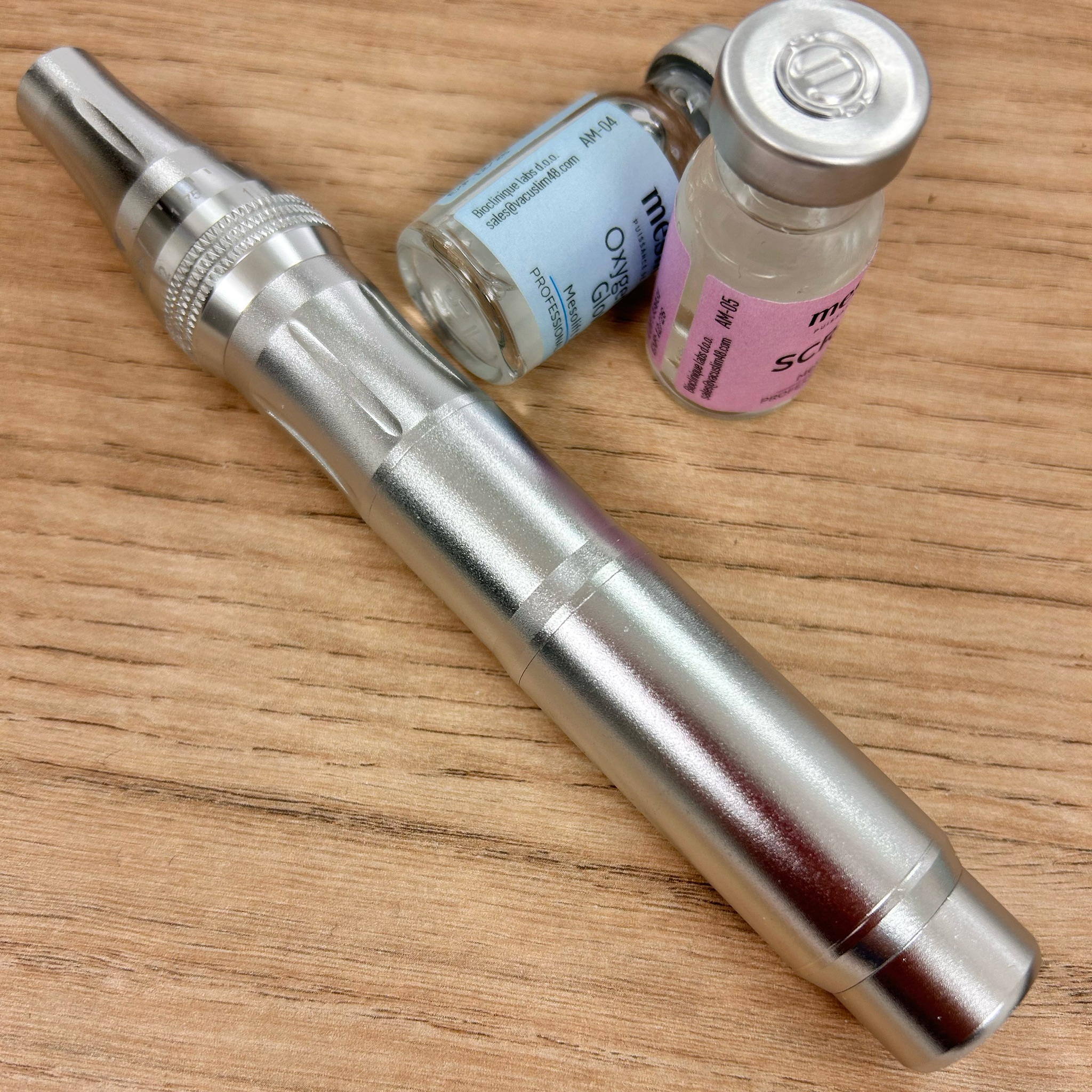 MIKROJEHLIČKOVÁNÍ (Microneedling) - kúra 3 ošetření