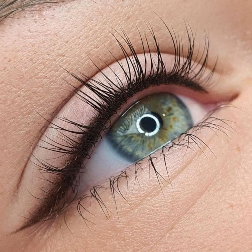 MEZIŘASOVÁ OČNÍ LINKA - PERMANENT MAKE-UP