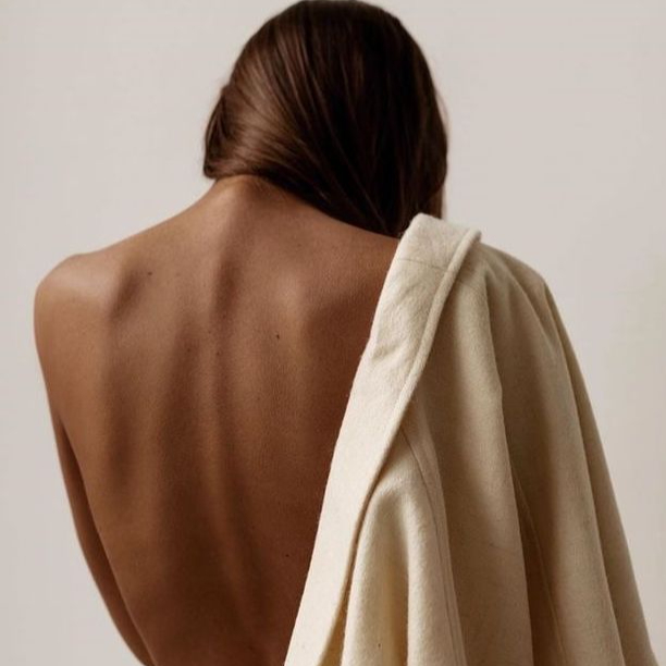 Hloubkové čistění zad s chemickým peelingem