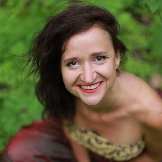 Sensual holistic massage 1 hour with RAVEN