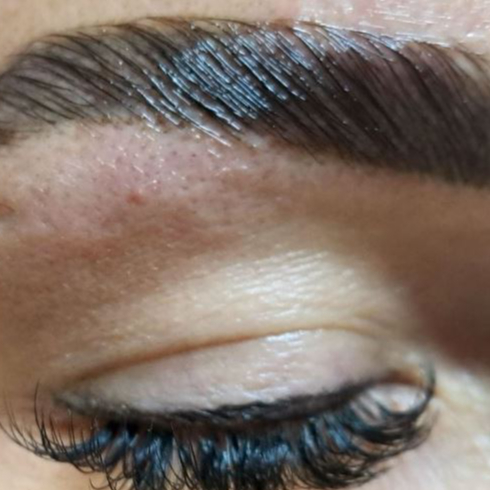 Laminace obočí, barvení