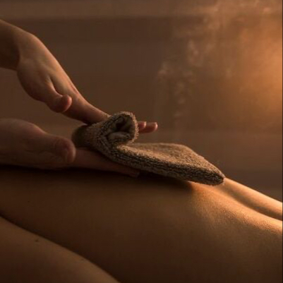 Terapeutická masáž přístrojová / Therapeutic massage with vacuum