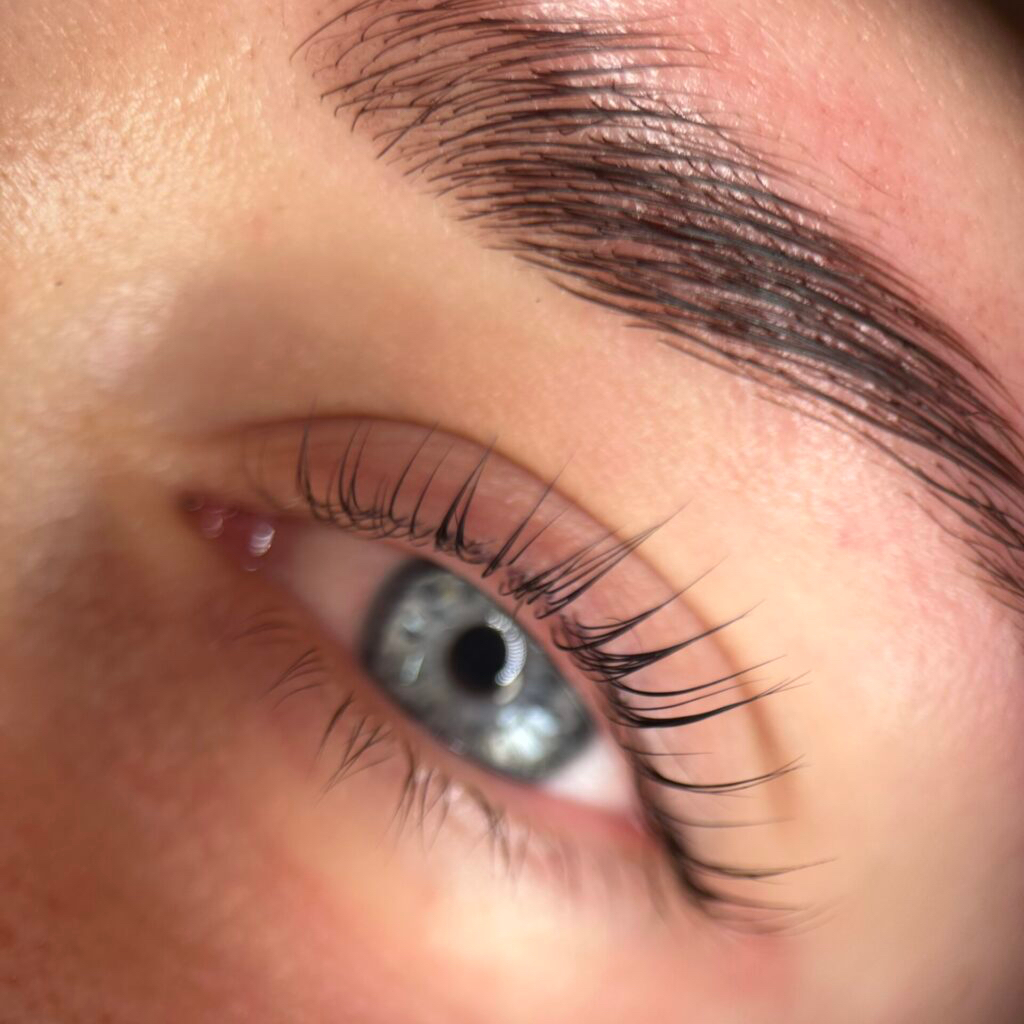 Lash lifting + laminace obočí