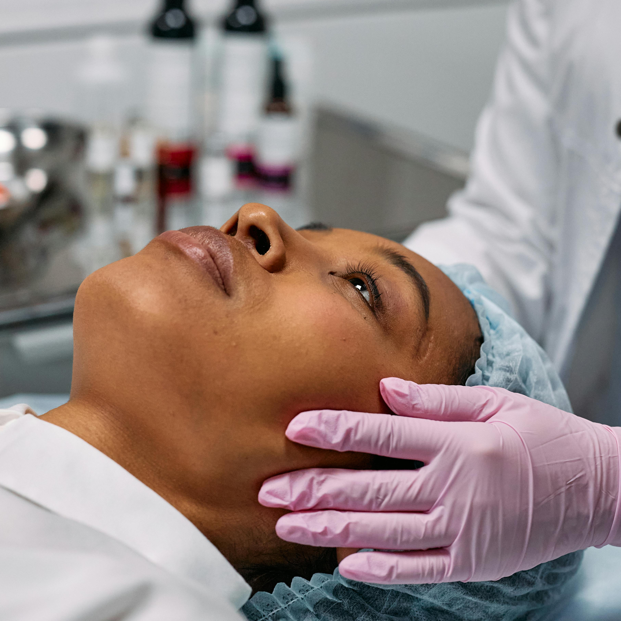 Transbukální masáž obličeje 60 minut (procedura s maskou)