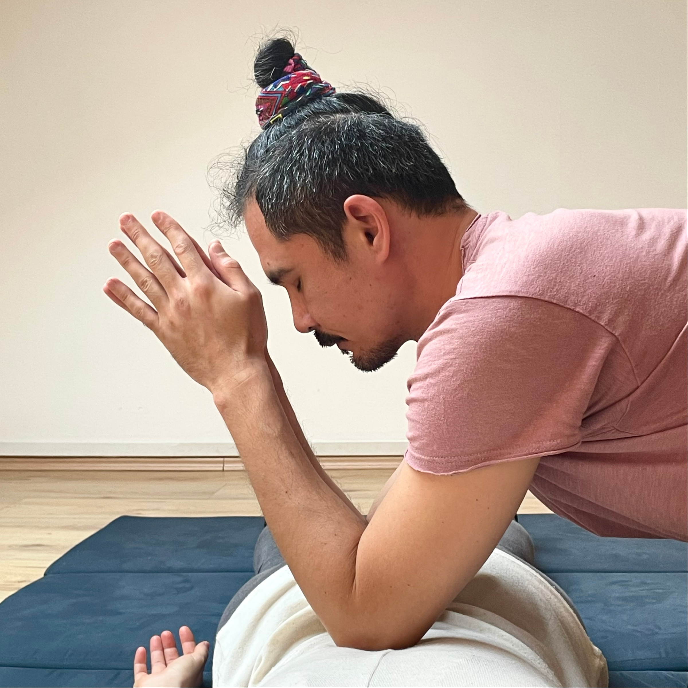 AUTORSKÁ ORIENTÁLNÍ MASÁŽ OD SHUKHRATA (NA TATAMI), 90 MIN