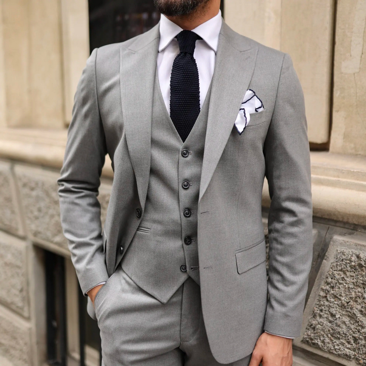Ručně šitý oblek na míru PRIVATE LINE
