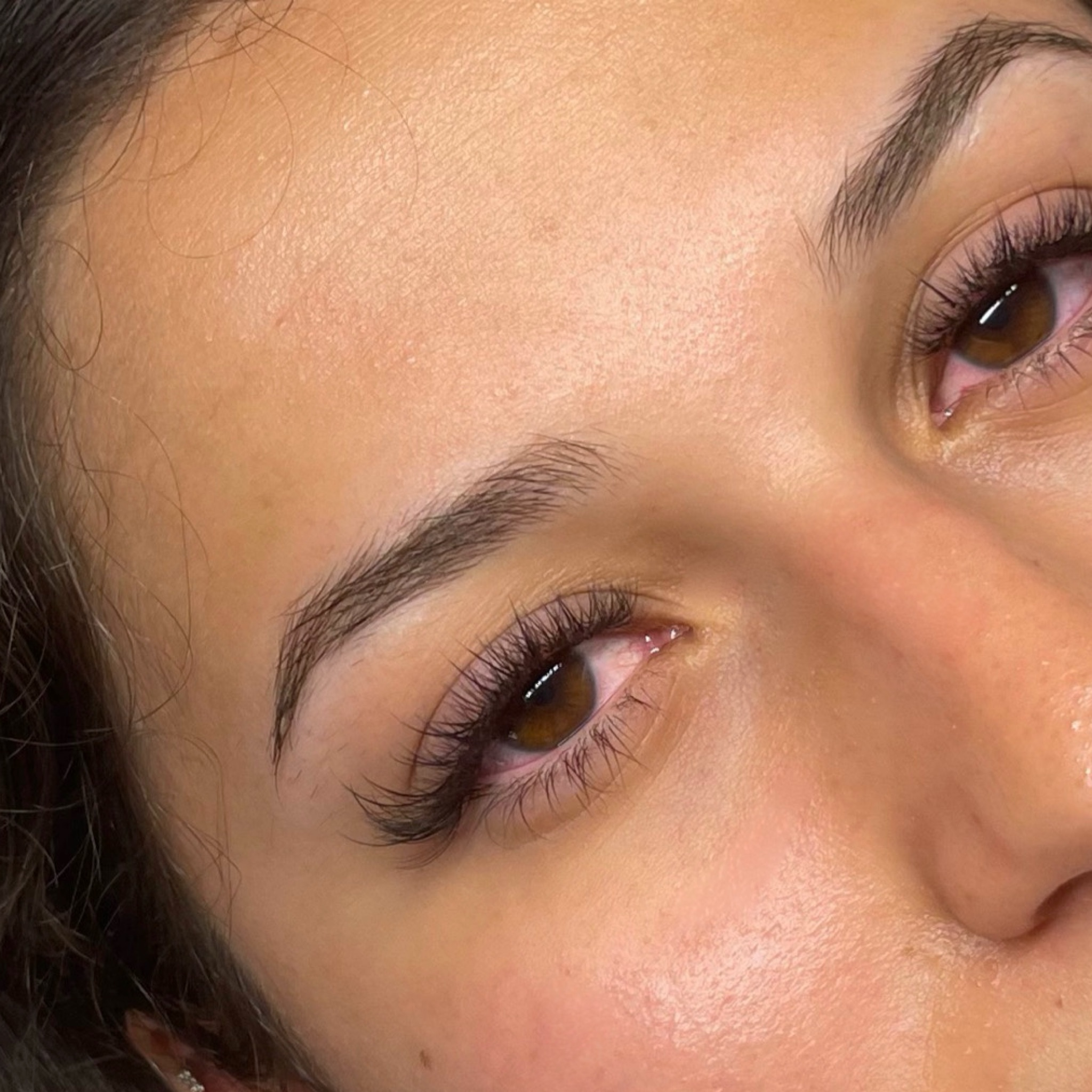 +Effet (eye-liner, wispy, couleur marron…)