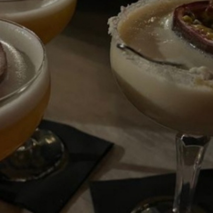 jtocab_evens barmaid