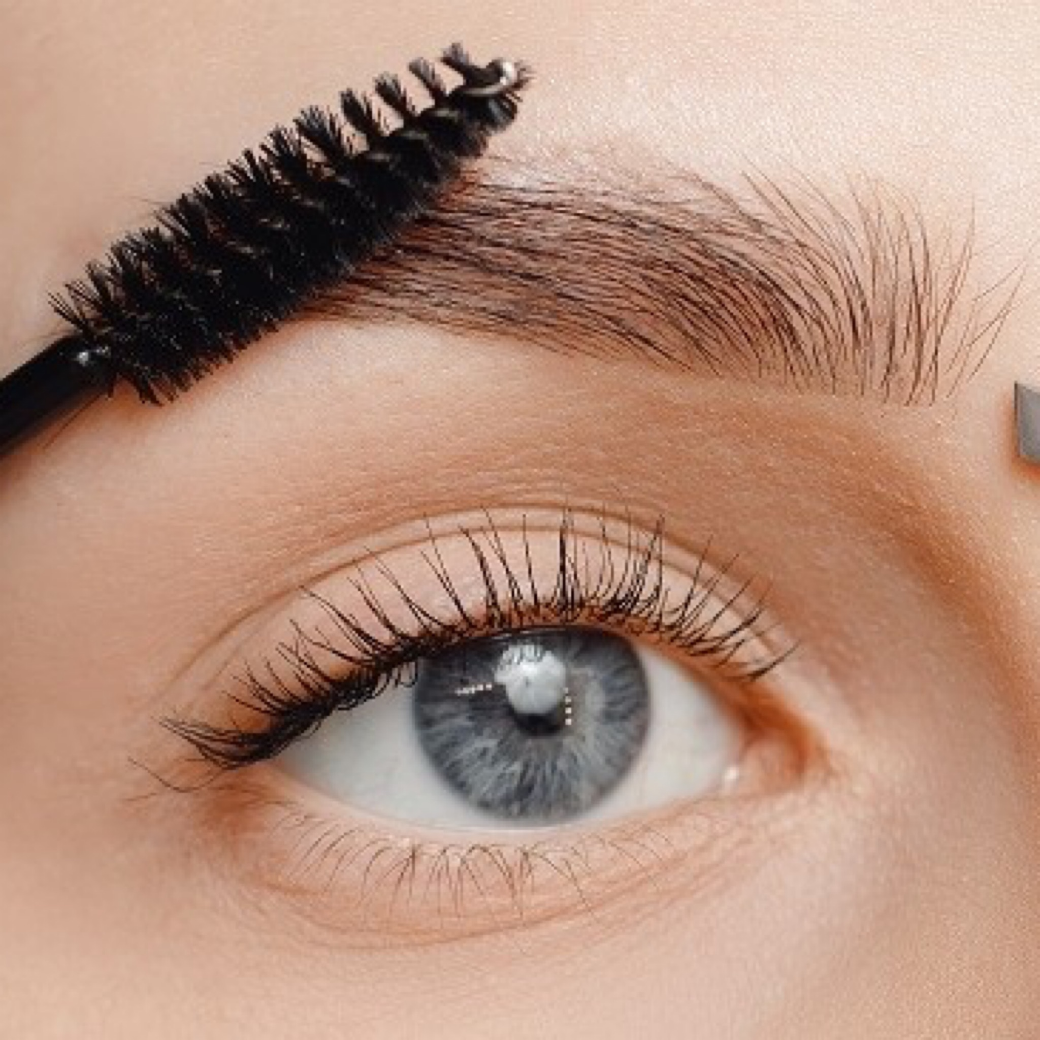 Epilation Sourcil,Menton ou Lèvre Cire ou Pince