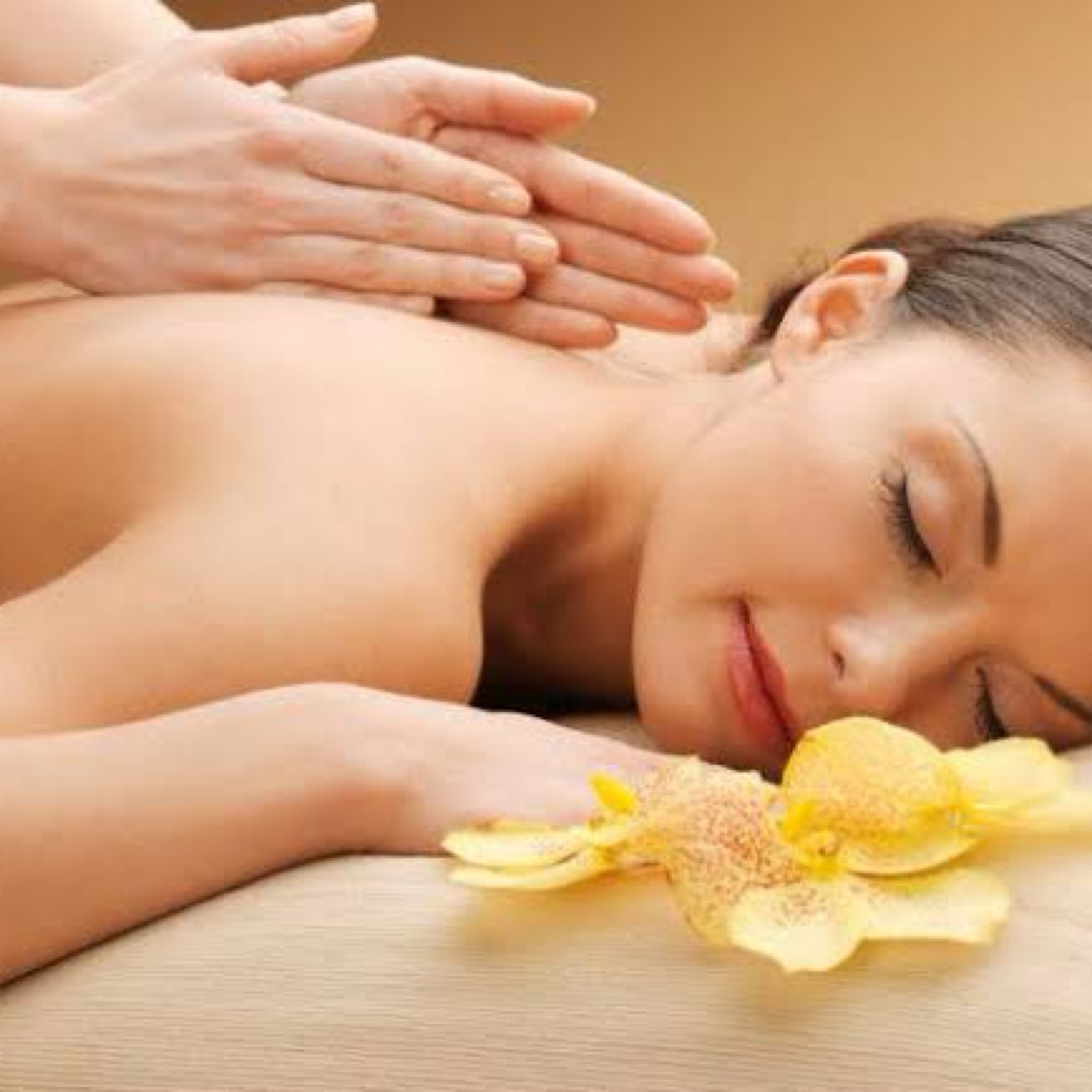 Masáž • Massage