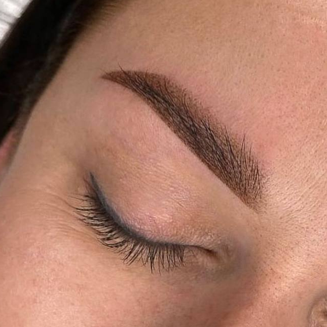 PMU pudrové obočí