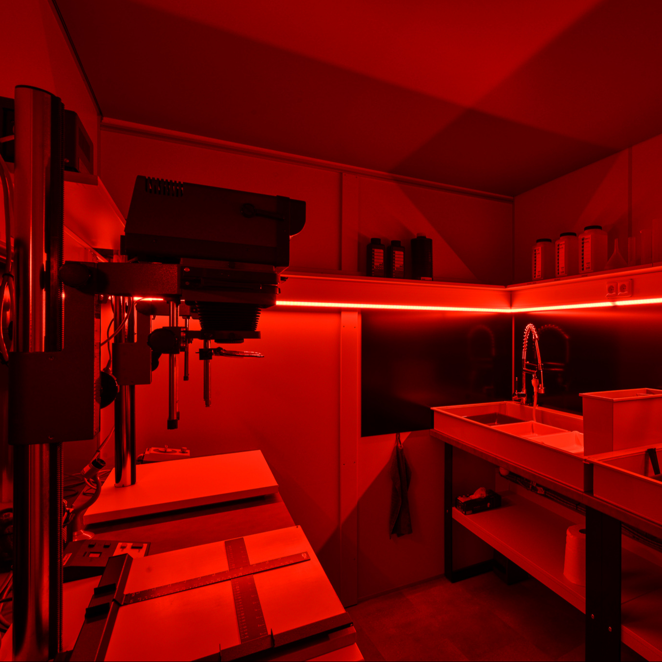 1 hodina v temné komoře