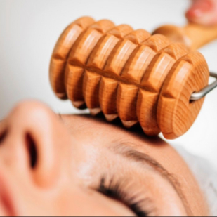 Maderoterapia tváre, krku a dekoltu (30 min)