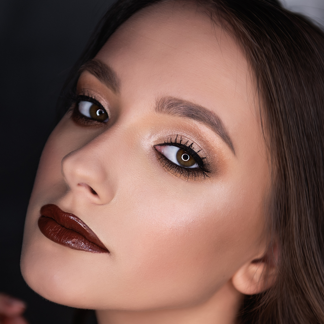 Evening Elegance – večerní líčení (60 min)