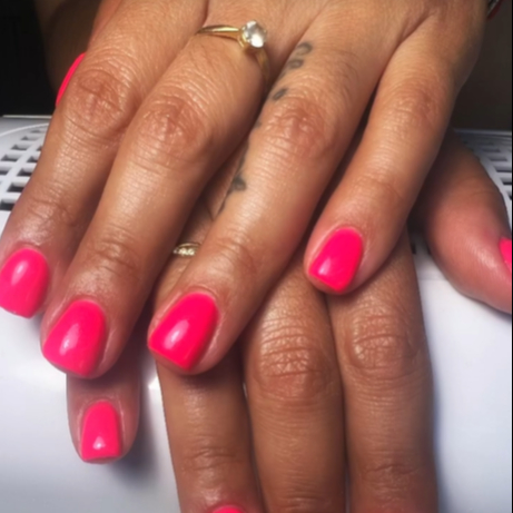 Gainage gel sur ongles naturels