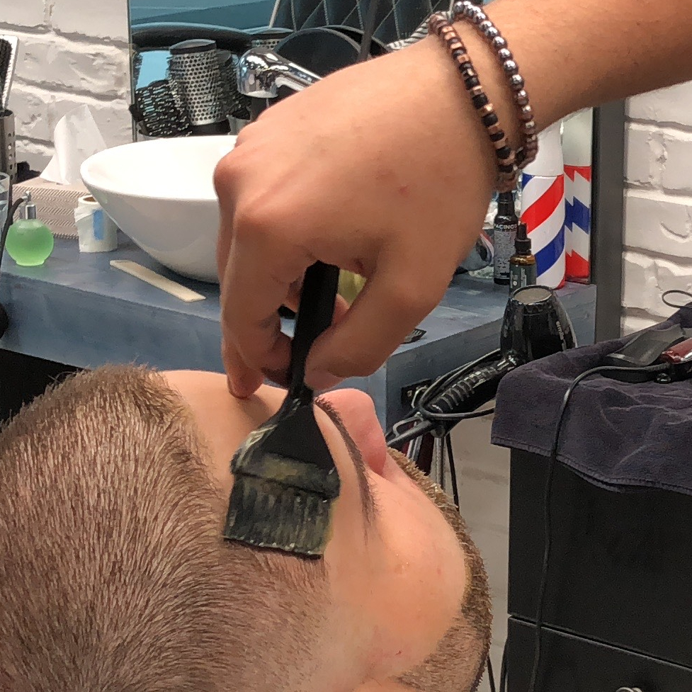 Úprava vousů + přirozené barvení vlasů