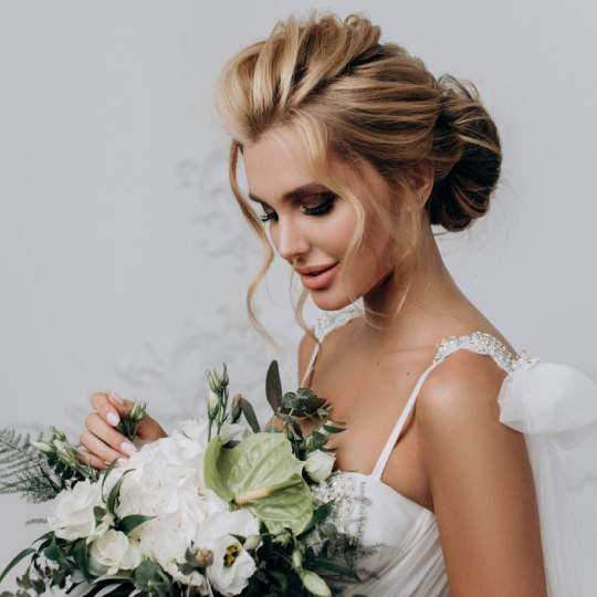 Učes a svatební vzhled/Прическа и свадебный образ