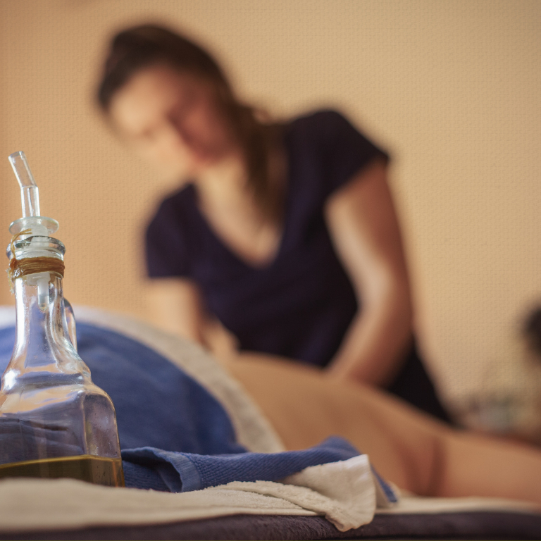 90 min. massage treatment in Raposeira