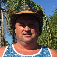 PAPOUŠČÍ BOSS
