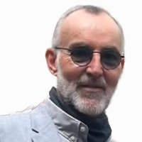 Michael Senior Stylist