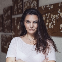 Katarína Štrbáková dipl.f., dis.art.
