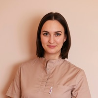 Dr. Csüllög Bettina